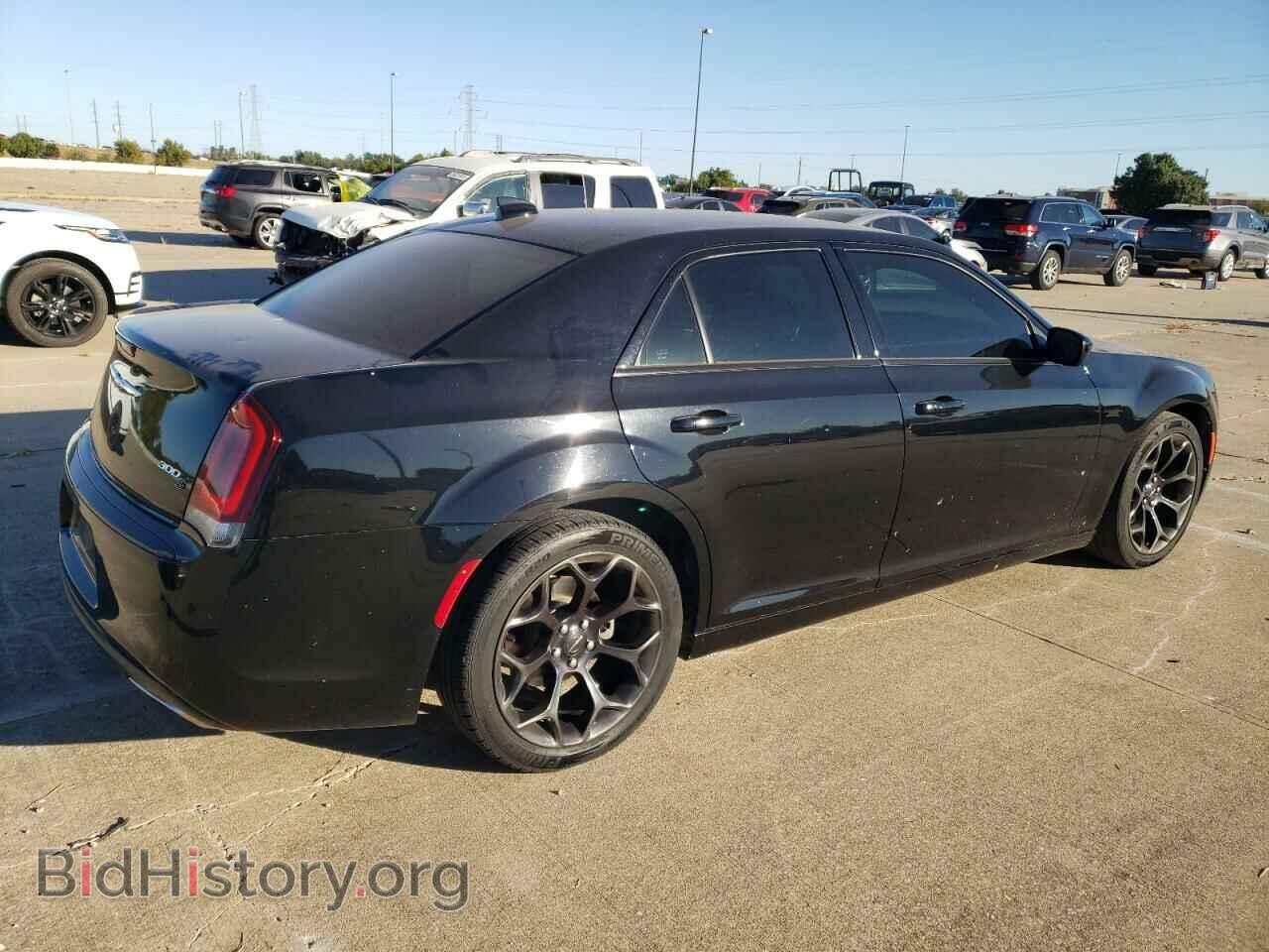 2019 CHRYSLER 300 - VIN: 2C3CCABG9KH758183 - Фото 3