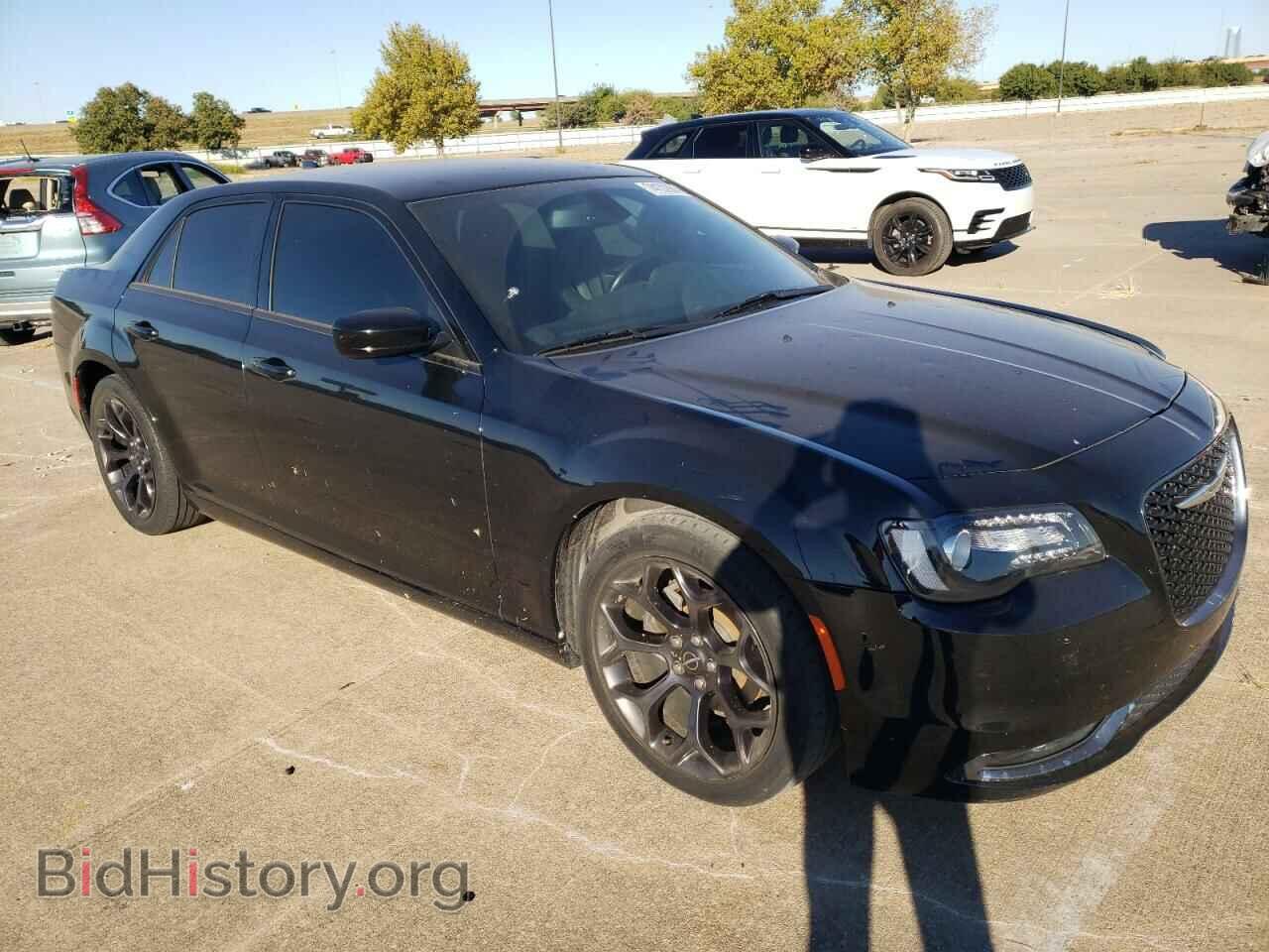 2019 CHRYSLER 300 - VIN: 2C3CCABG9KH758183 - Фото 4