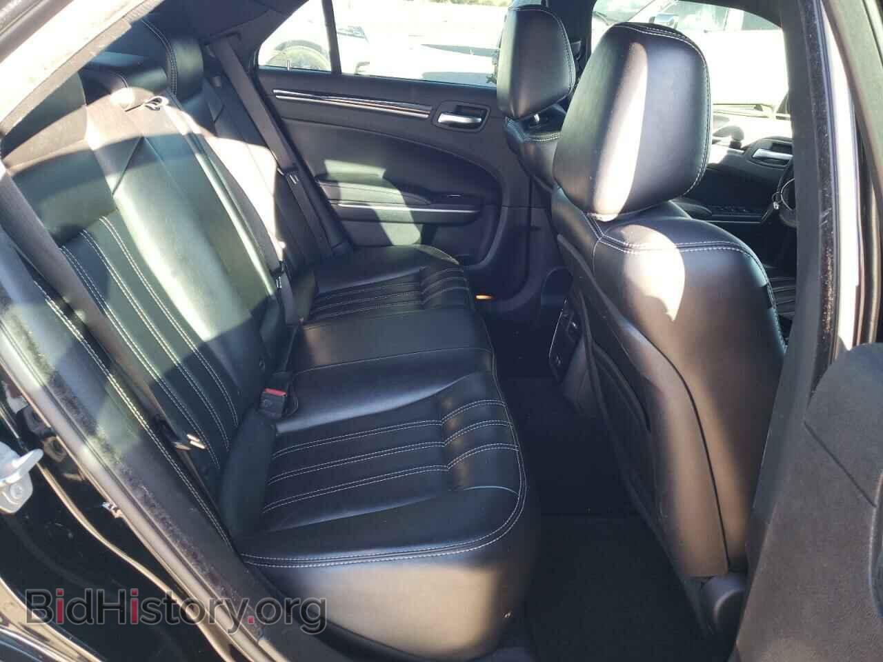 2019 CHRYSLER 300 - VIN: 2C3CCABG9KH758183 - Фото 10