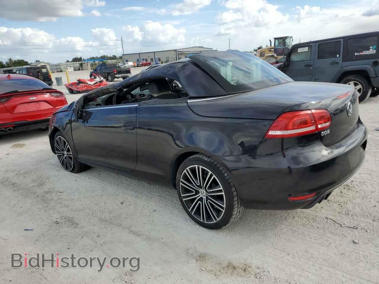 2015 VOLKSWAGEN EOS - VIN: WVWFW8AH6FV003668 - Фото 2