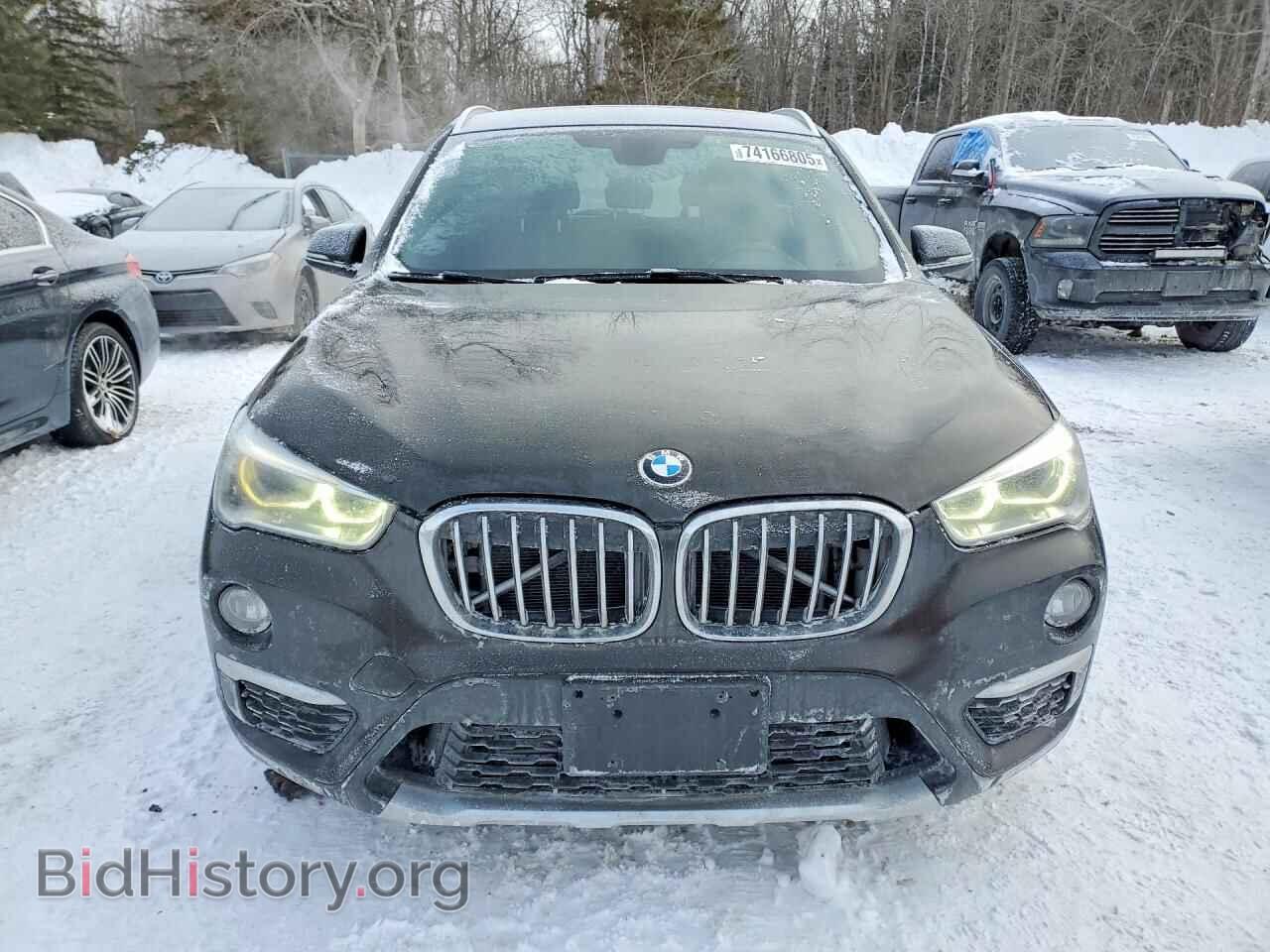 2017 BMW X1 - VIN: WBXHT3C32H5F84665 - Фото 5