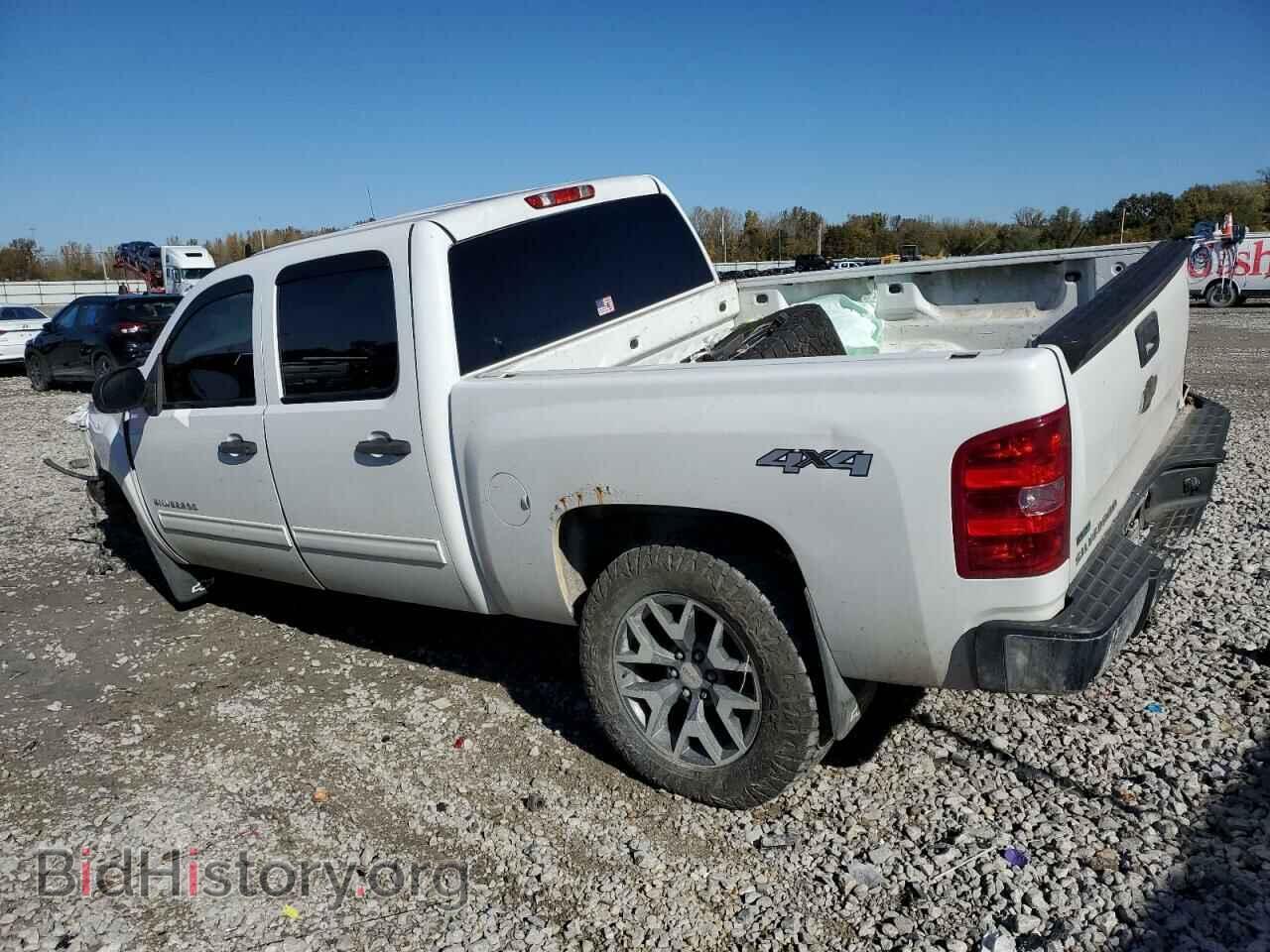 2011 CHEVROLET ALL Models - VIN: 3GCPKSE31BG287368 - Фото 2