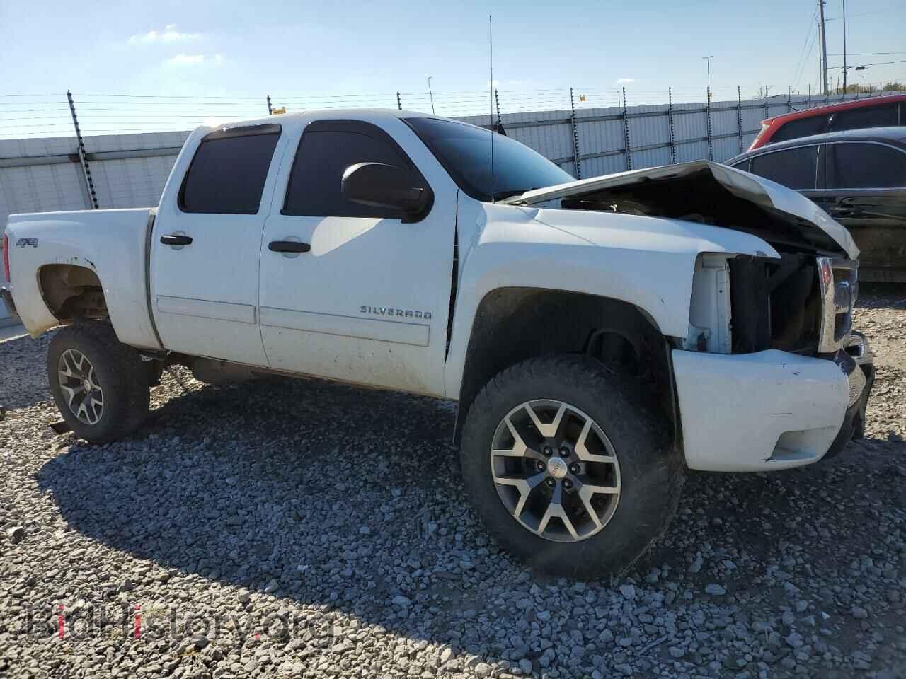 2011 CHEVROLET ALL Models - VIN: 3GCPKSE31BG287368 - Фото 4