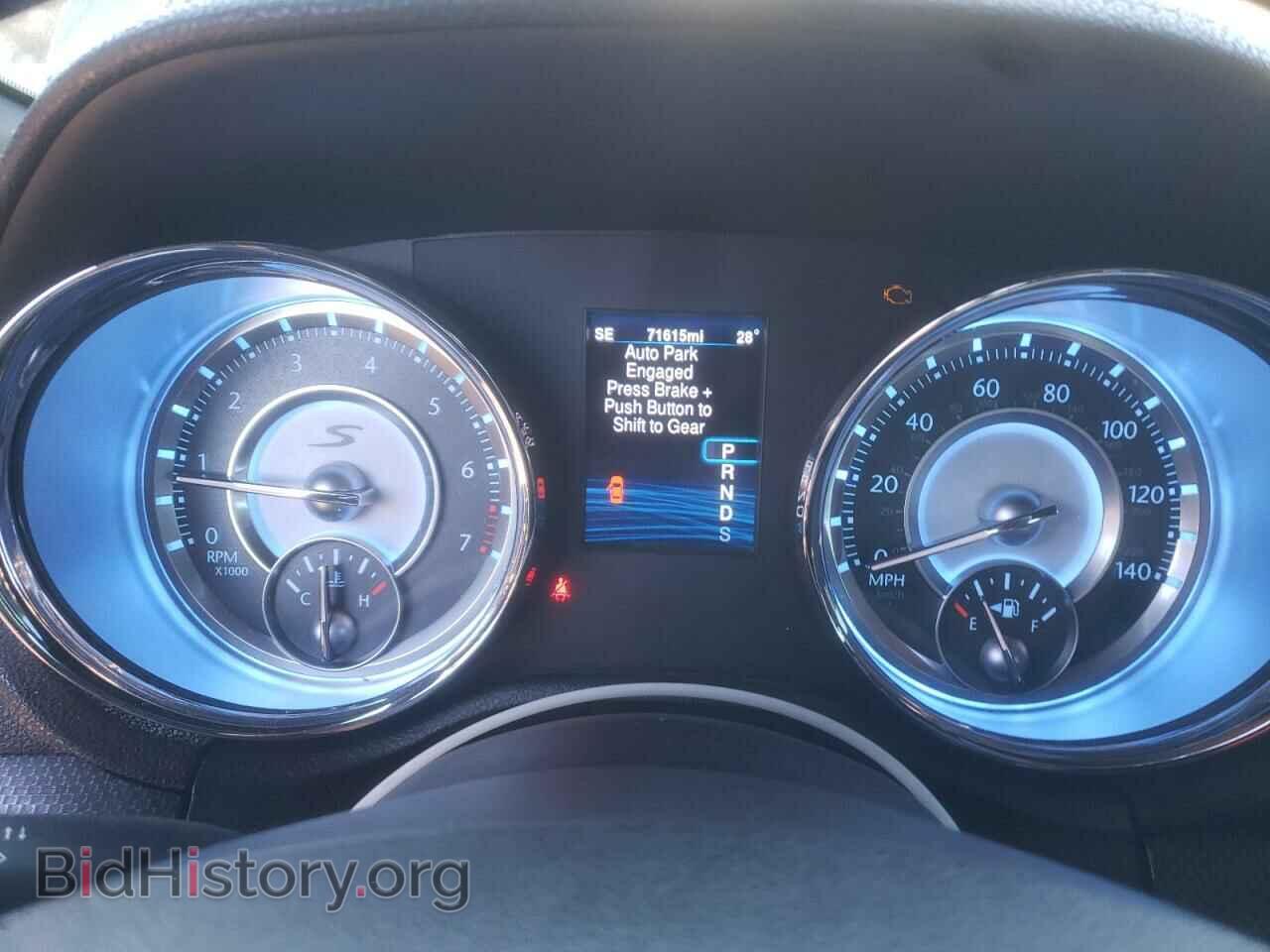 2014 CHRYSLER 300 - VIN: 2C3CCABG6EH356920 - Фото 9