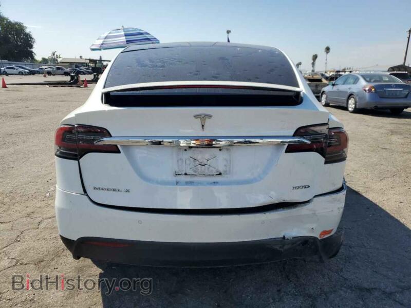 2017 Tesla MODEL X (VIN 5YJXCBE28HF054123) — фото 6 из 13