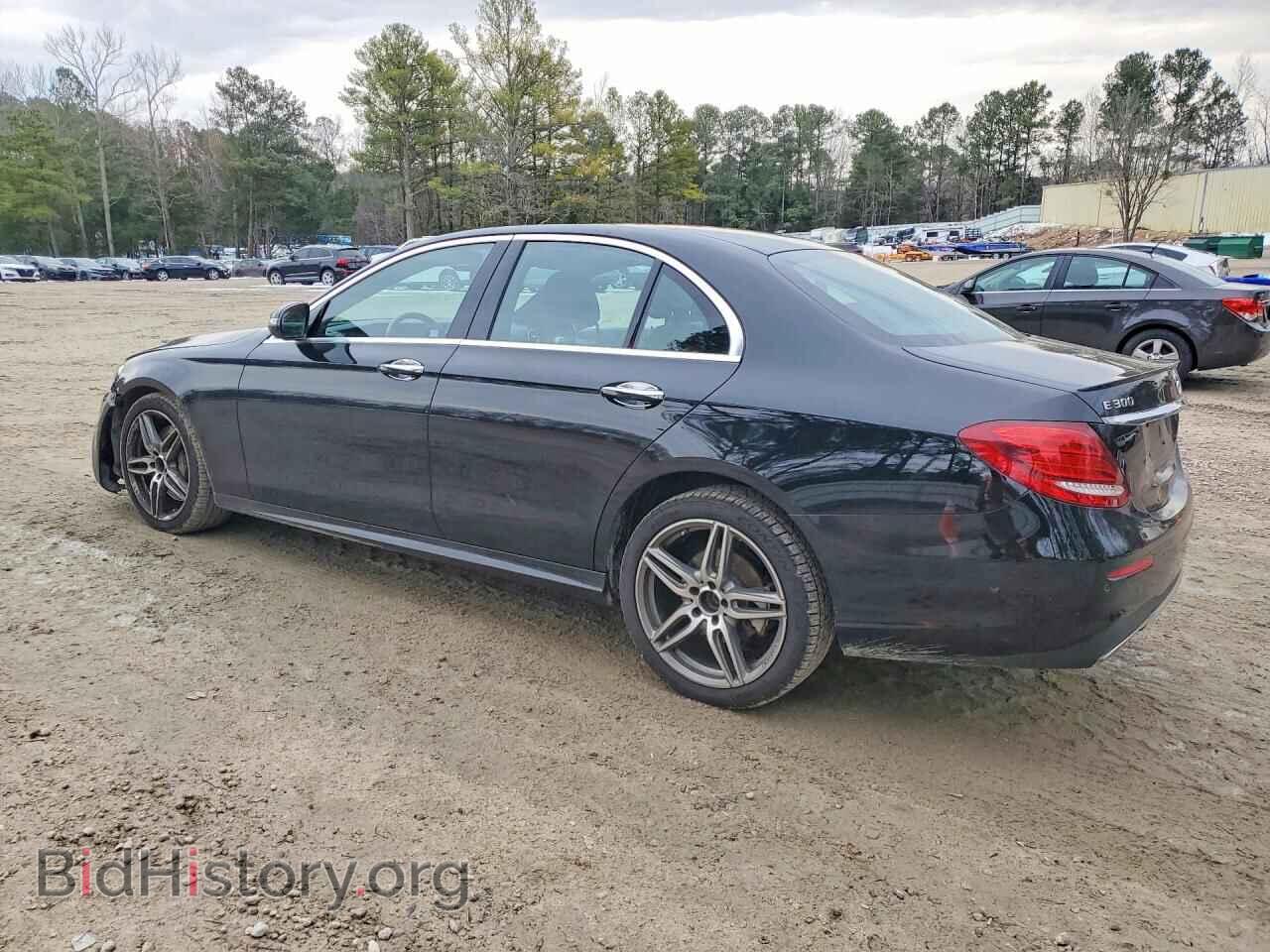 2017 MERCEDES-BENZ E-CLASS - VIN: WDDZF4KB6HA108338 - Фото 2