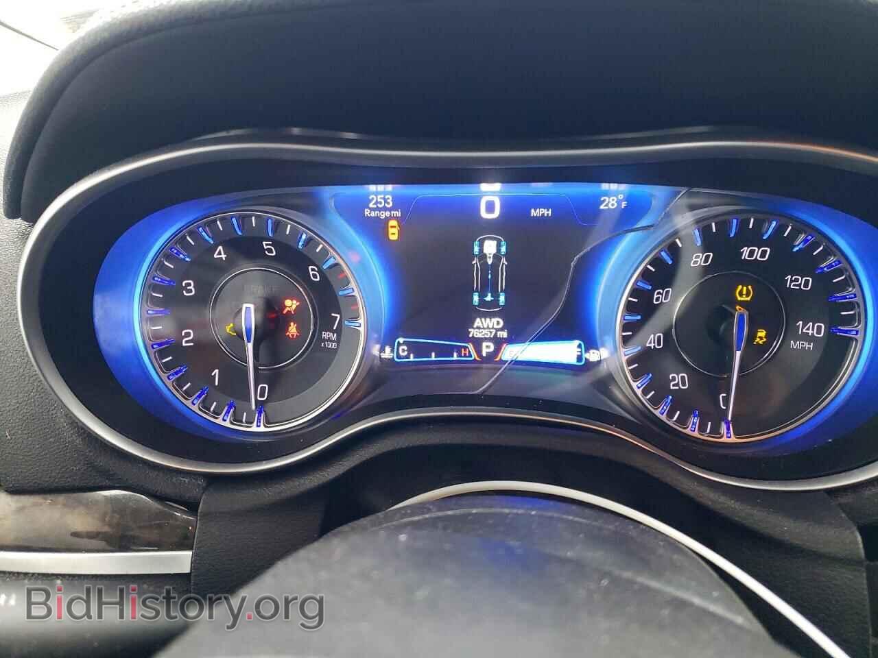 2019 CHRYSLER 300 - VIN: 2C3CCAKG0KH577960 - Фото 9