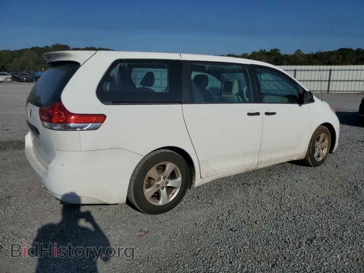 2011 TOYOTA All Models - VIN: 5TDZK3DC7BS161811 - Фото 3