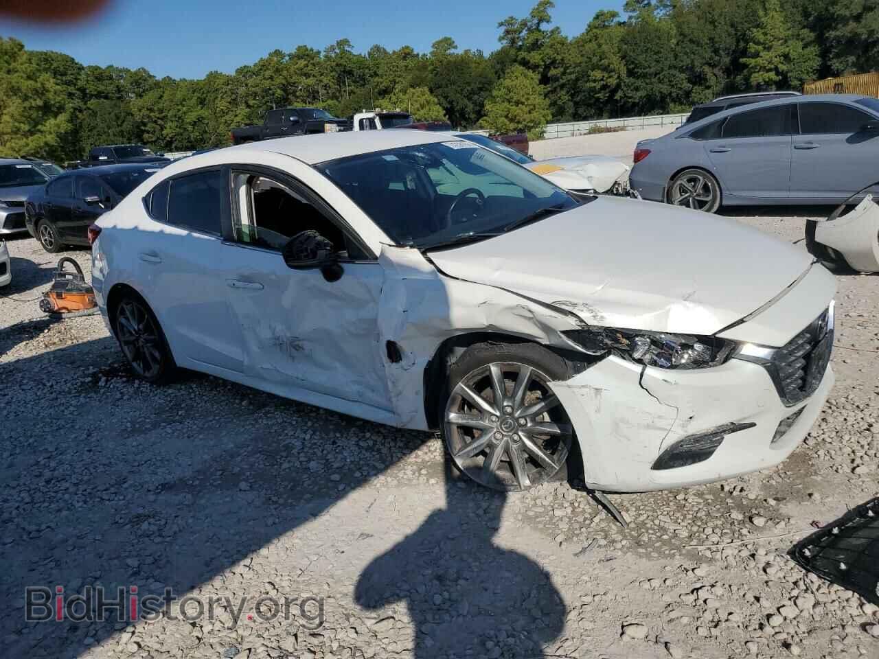 2018 MAZDA 3 - VIN: 3MZBN1V32JM215717 - Фото 4