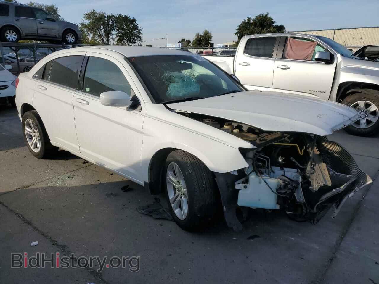 2013 CHRYSLER 200 - VIN: 1C3CCBAB7DN587469 - Фото 4