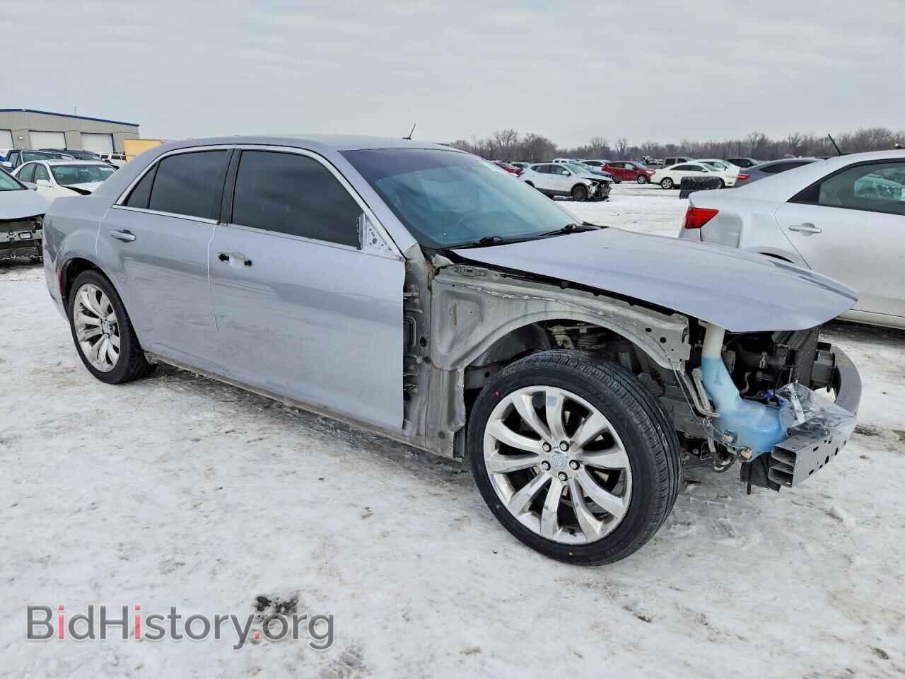 2018 CHRYSLER 300 - VIN: 2C3CCAAG8JH253980 - Фото 4