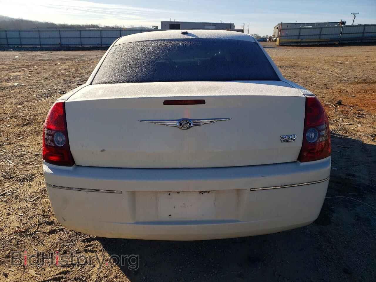 2010 CHRYSLER 300 - VIN: 2C3CA5CV1AH289972 - Фото 6