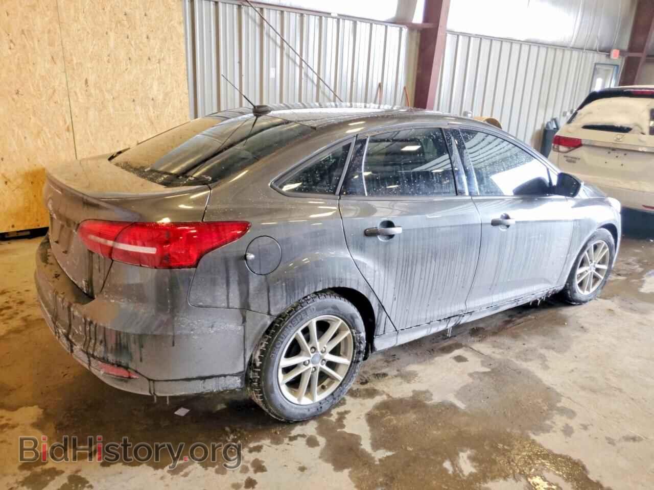 2017 FORD FOCUS - VIN: 1FADP3F25HL348044 - Фото 3