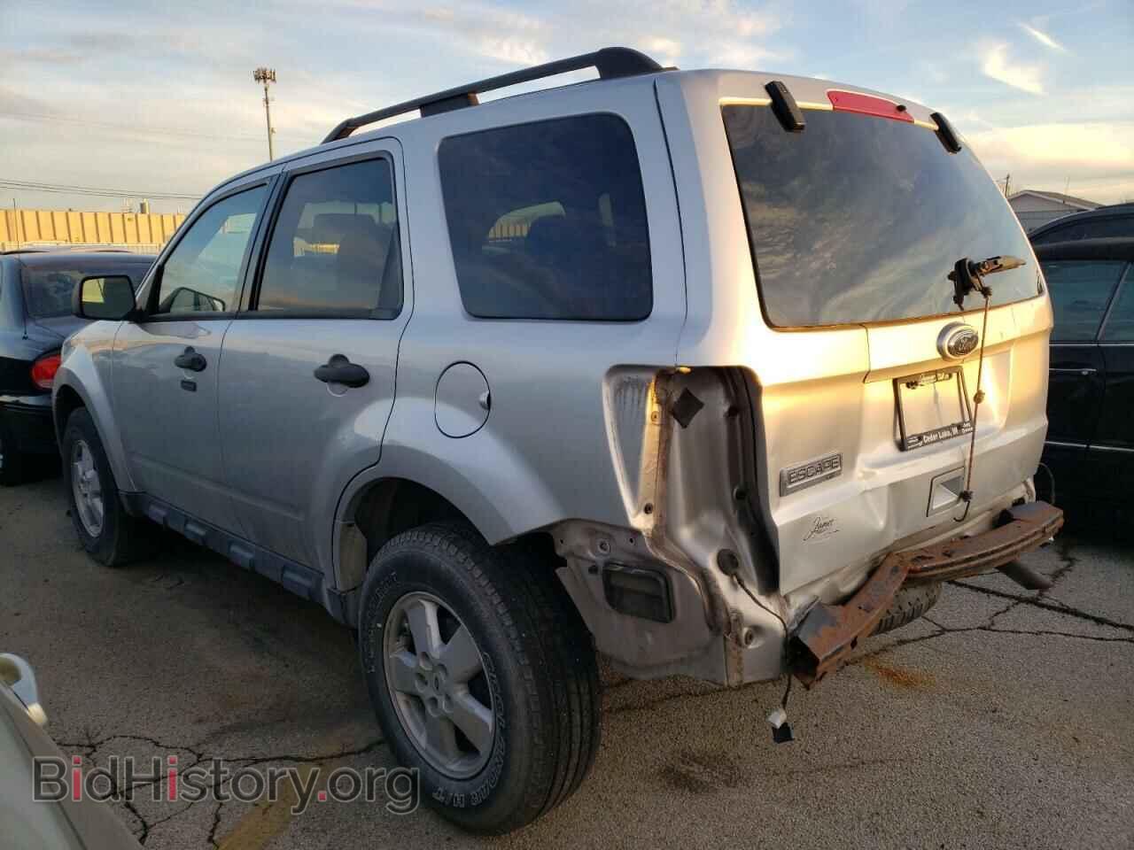 2010 FORD ESCAPE - VIN: 1FMCU0D77AKA03438 - Фото 2