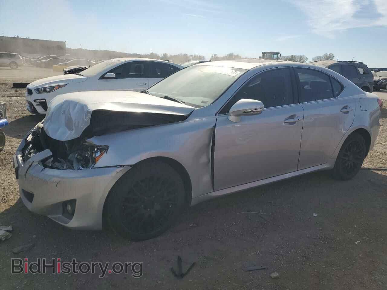 Photo JTHCF5C23B5052720 - LEXUS IS 2011