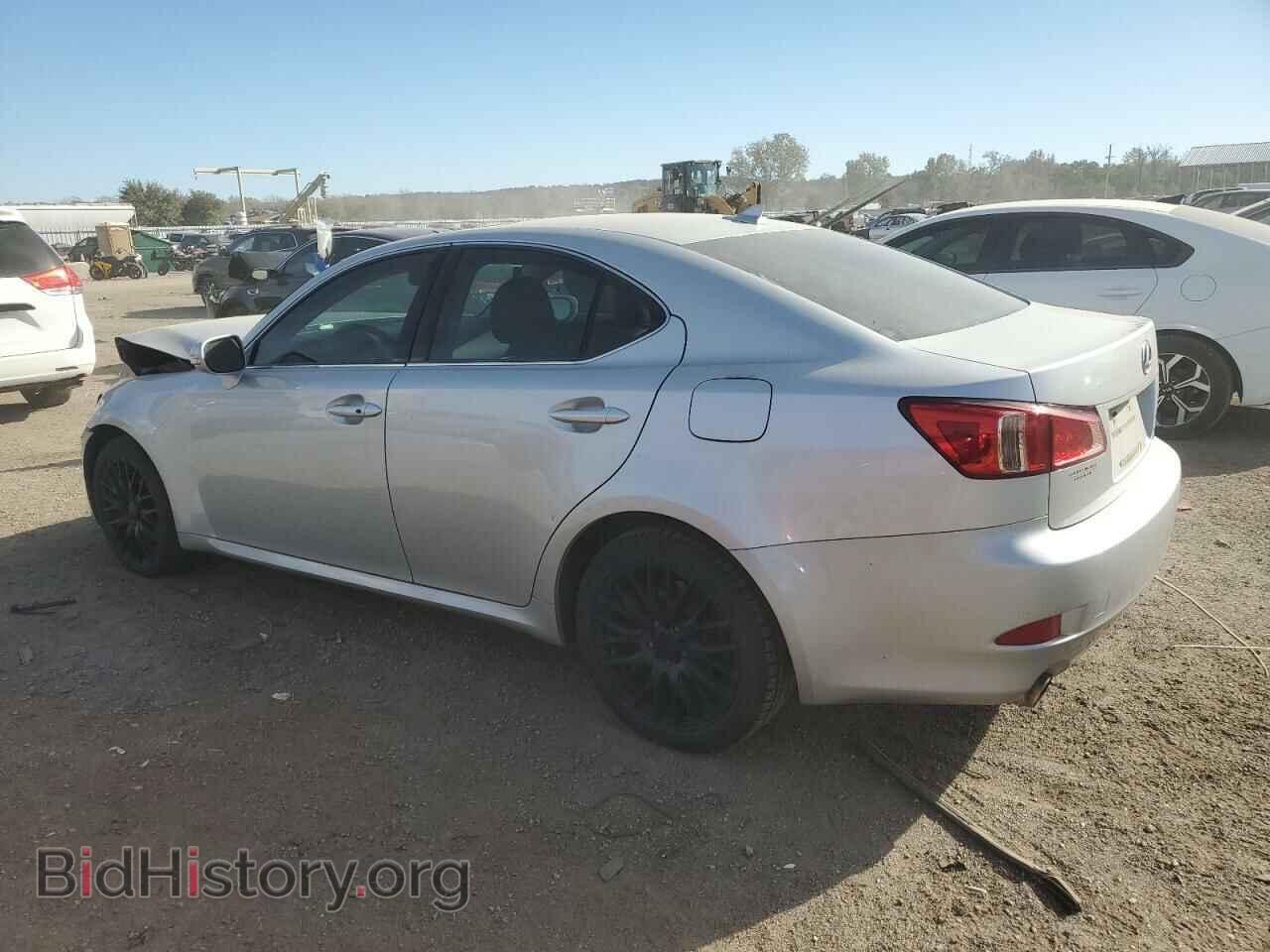 2011 LEXUS IS - VIN: JTHCF5C23B5052720 - Photo 2