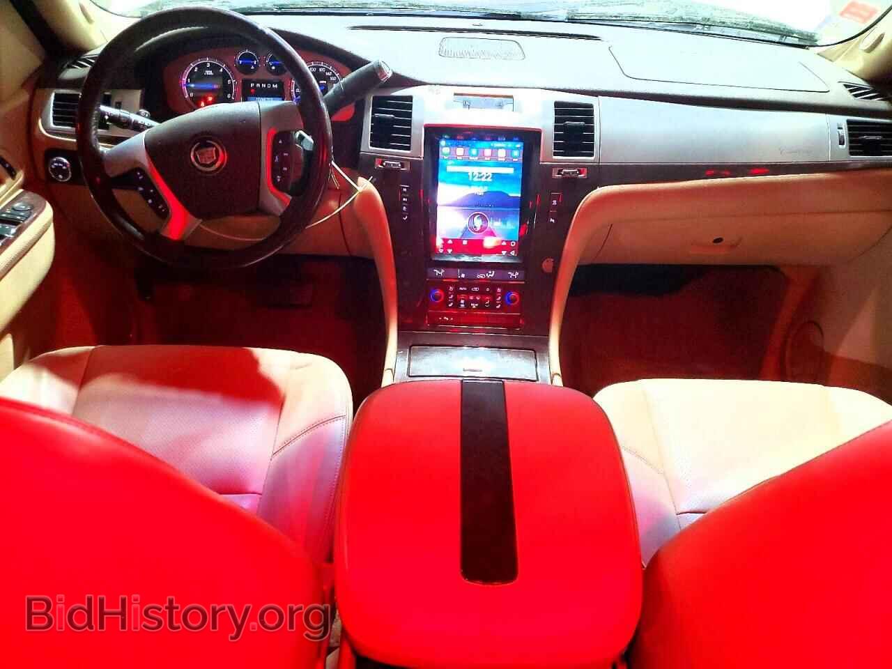 2011 CADILLAC ESCALADE - VIN: 1GYS4HEF6BR347740 - Photo 8