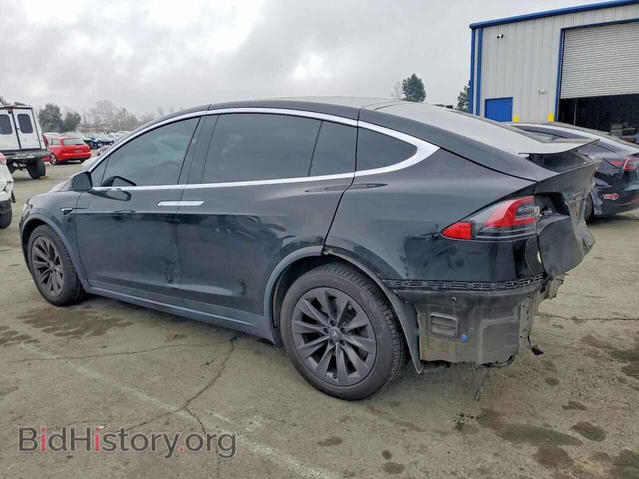 2019 TESLA MODEL X - VIN: 5YJXCAE20KF182860 - Фото 2