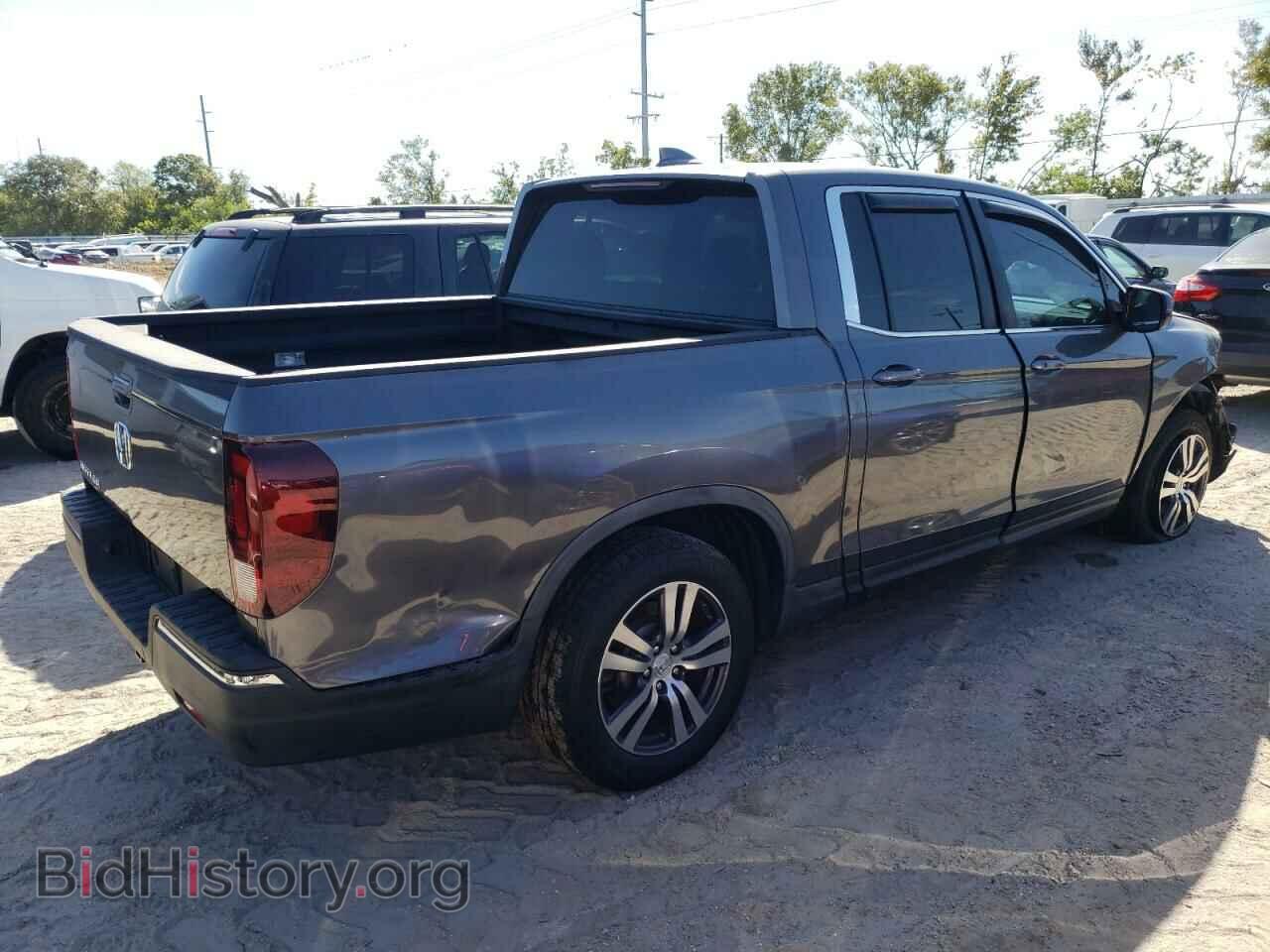 2017 HONDA RIDGELINE - VIN: 5FPYK2F43HB010660 - Фото 3