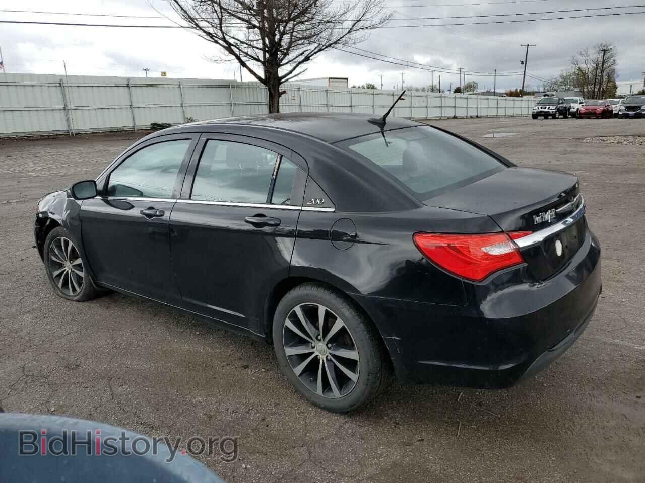 2013 CHRYSLER 200 - VIN: 1C3CCBBB3DN688961 - Фото 2