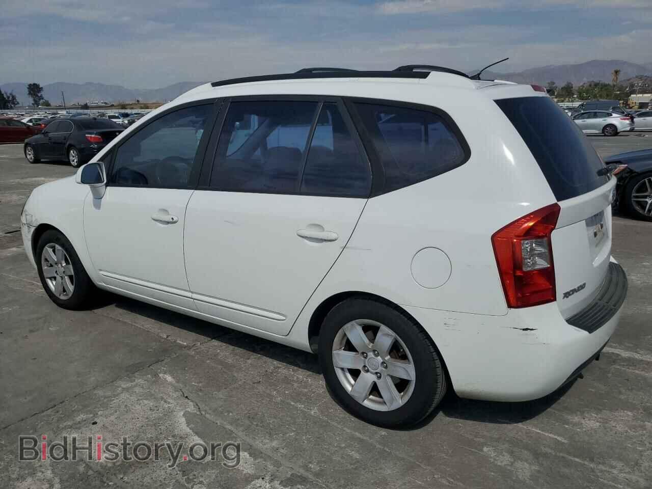 2007 KIA RONDO - VIN: KNAFG525077072973 - Фото 2