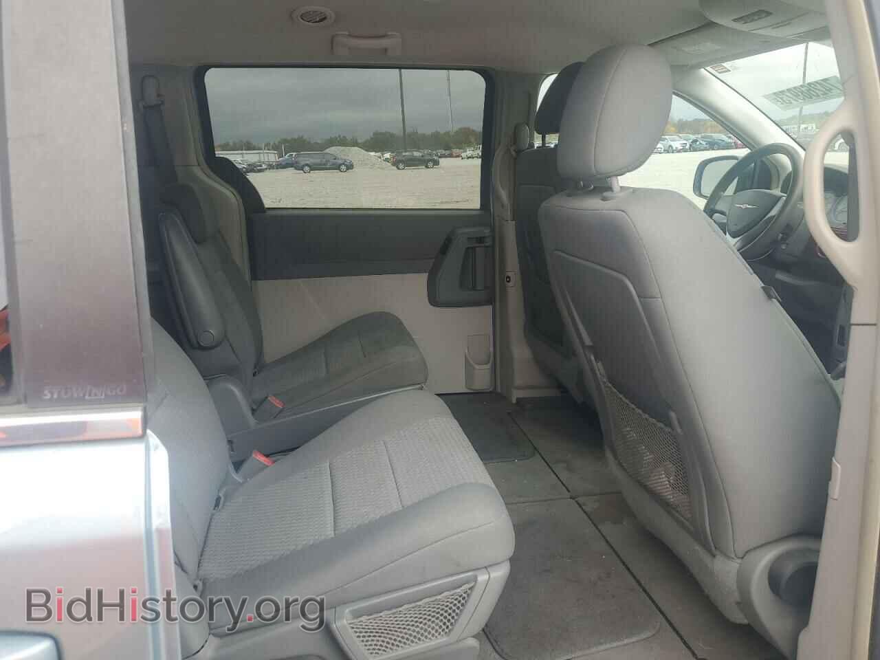 2009 CHRYSLER MINIVAN - VIN: 2A8HR44E69R606954 - Фото 10