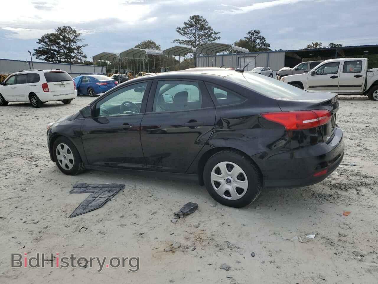 2017 FORD FOCUS - VIN: 1FADP3E26HL266065 - Photo 2