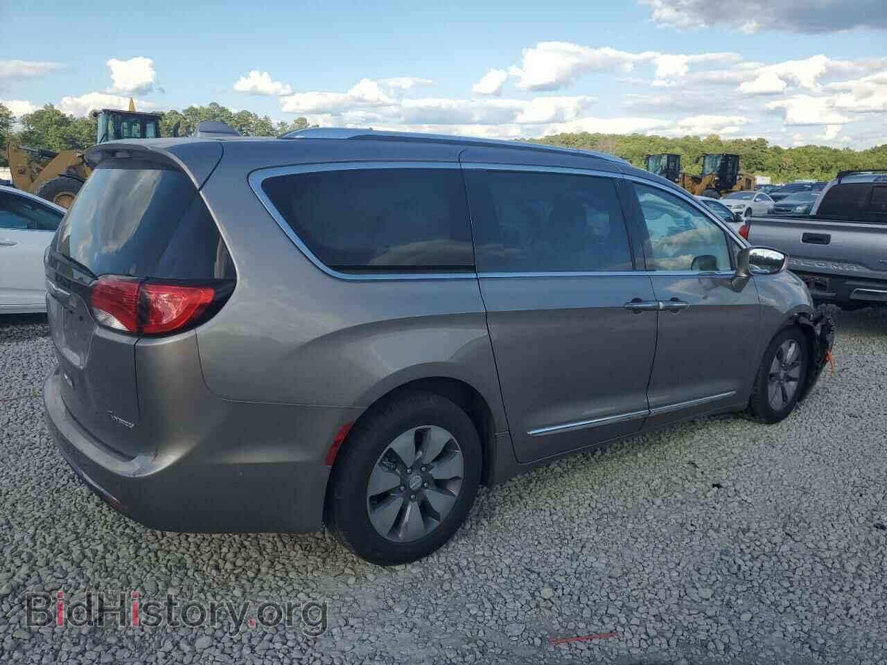 2018 CHRYSLER PACIFICA - VIN: 2C4RC1N73JR133577 - Фото 3