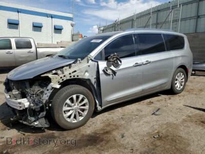 2018 Chrysler PACIFICA Touring L, серебристый — VIN 2C4RC1BG6JR237128, Copart