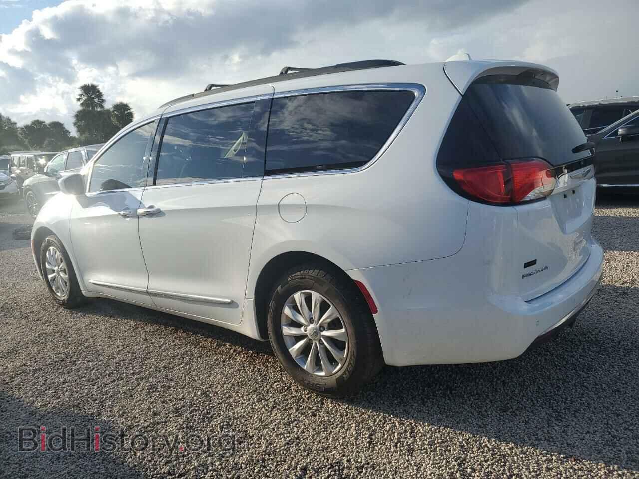 2017 CHRYSLER PACIFICA - VIN: 2C4RC1BG1HR763404 - Фото 2