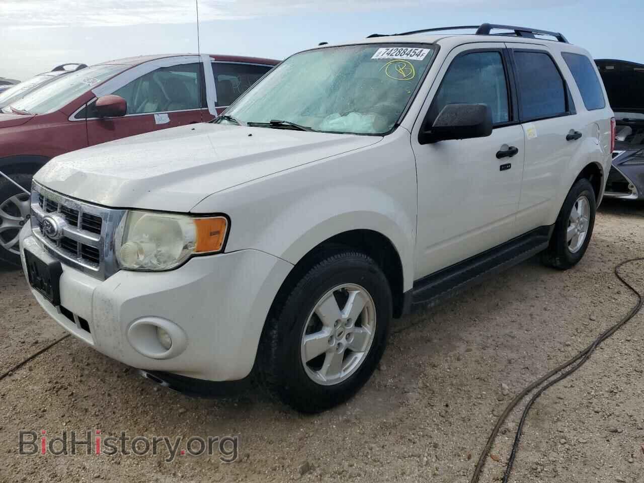 Фотография 1FMCU0DG1CKC01130 - FORD ESCAPE 2012