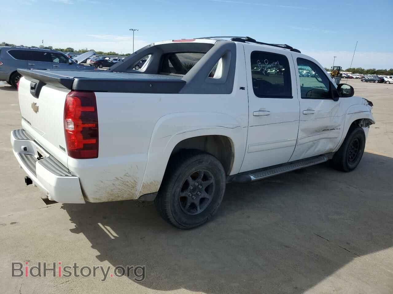 2011 CHEVROLET AVALANCHE - VIN: 3GNTKFE32BG399769 - Фото 3