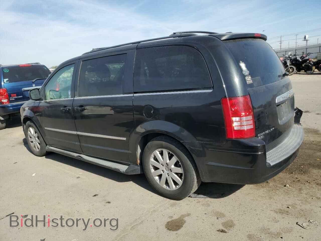2010 CHRYSLER MINIVAN - VIN: 2A4RR5DX5AR201105 - Фото 2