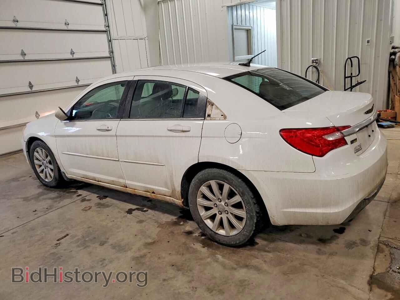 2011 CHRYSLER 200 - VIN: 1C3BC1FG2BN577374 - Фото 2