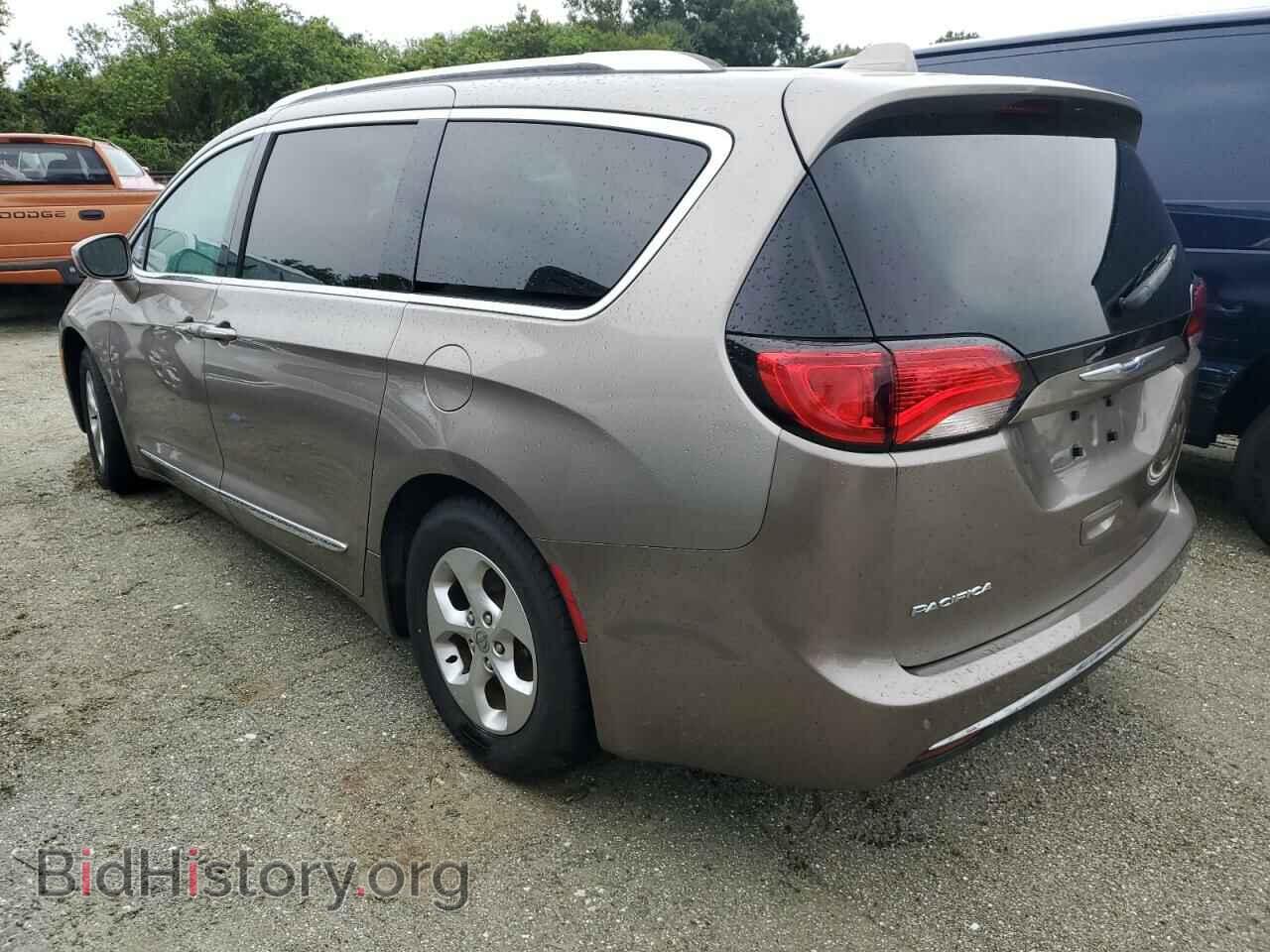 2017 CHRYSLER PACIFICA - VIN: 2C4RC1EG7HR650598 - Photo 2
