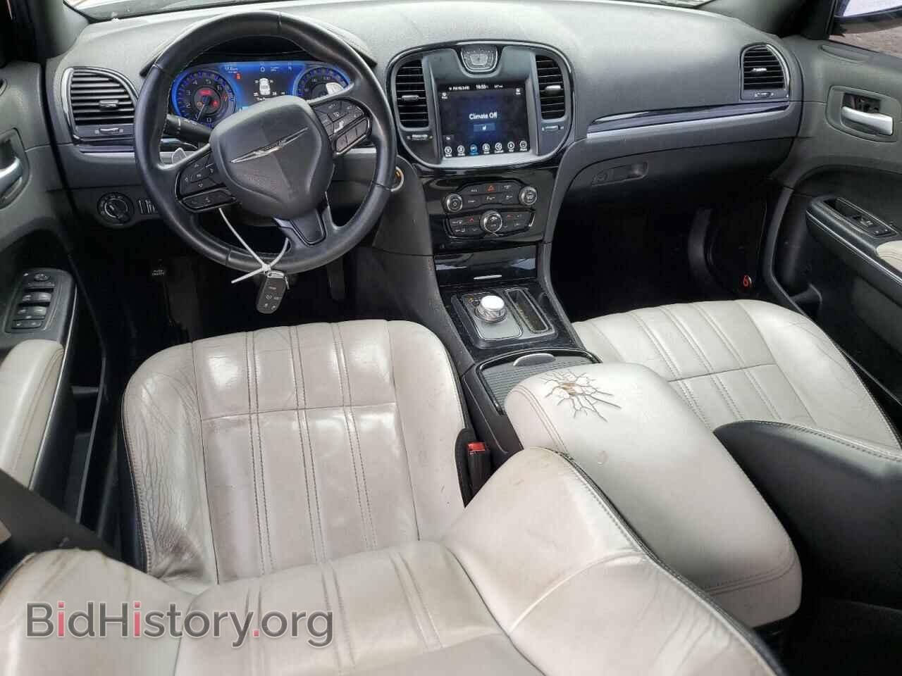 2017 CHRYSLER 300 - VIN: 2C3CCAGG2HH512724 - Фото 8