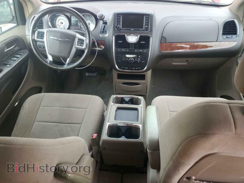 2011 Chrysler MINIVAN (VIN 2A4RR5DG1BR688286) — photo 8 of 13