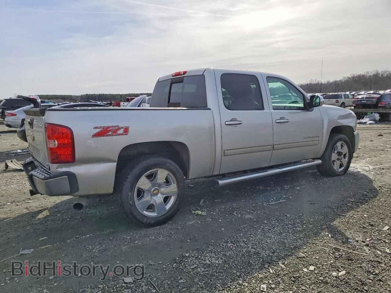 2011 CHEVROLET ALL Models - VIN: 3GCPKTE34BG336830 - Фото 3