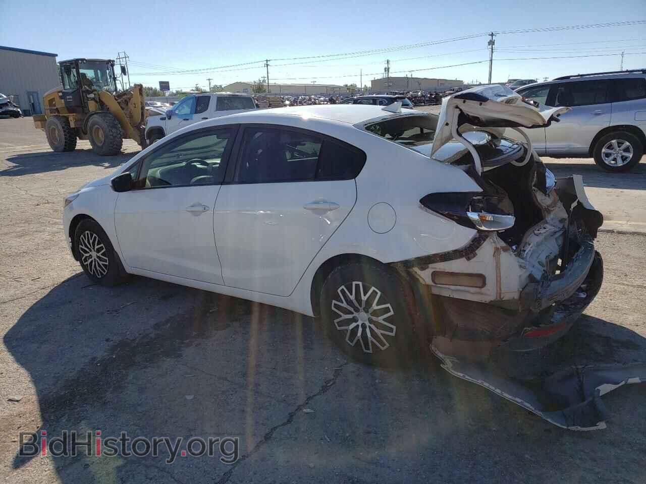 2017 KIA FORTE - VIN: 3KPFK4A77HE031305 - Фото 2
