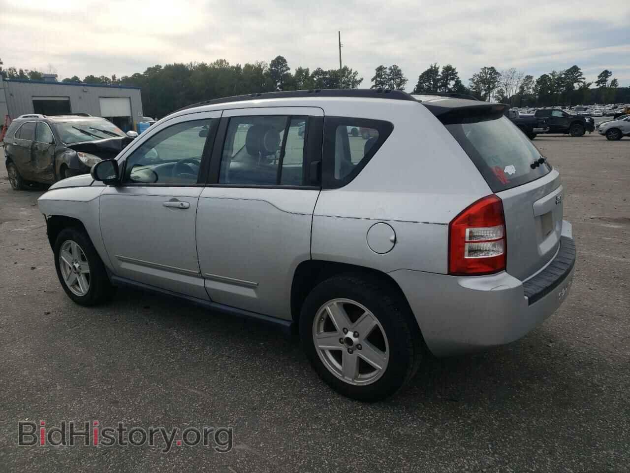 2010 JEEP COMPASS - VIN: 1J4NT4FB0AD631798 - Фото 2