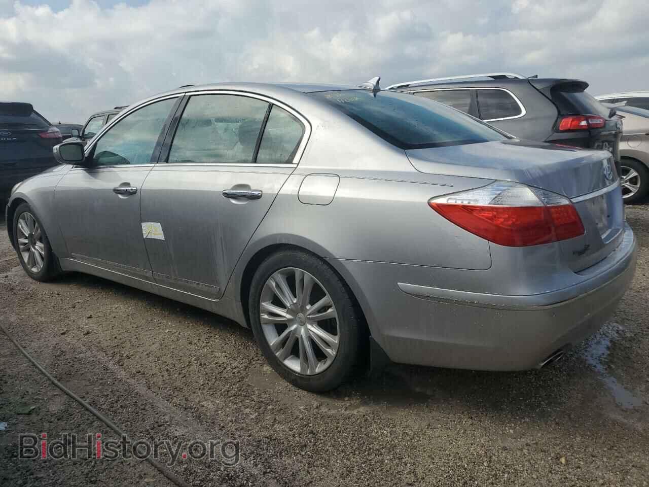 2011 HYUNDAI GENESIS - VIN: KMHGC4DF1BU126032 - Фото 2