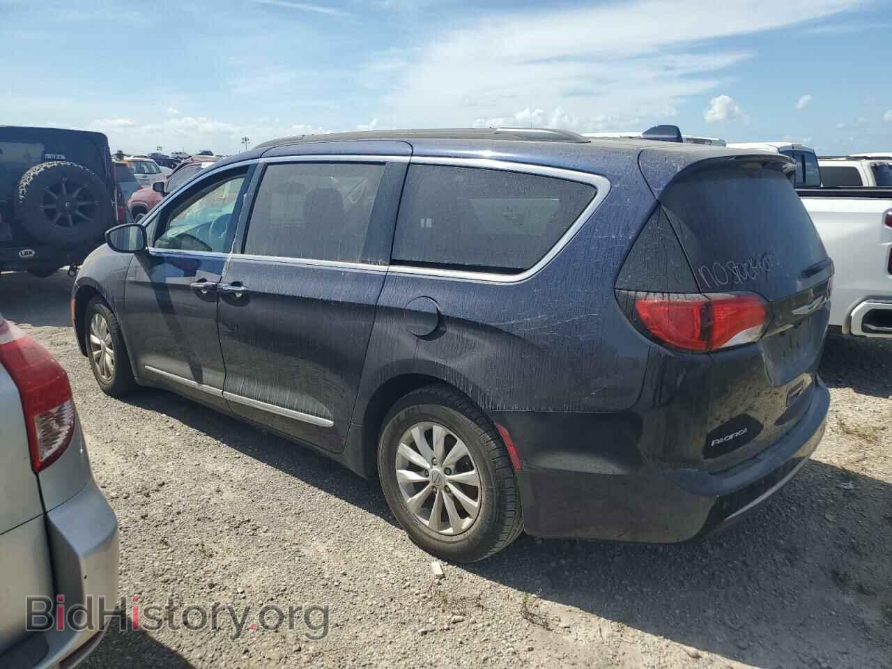 2017 CHRYSLER PACIFICA - VIN: 2C4RC1BG6HR821328 - Фото 2