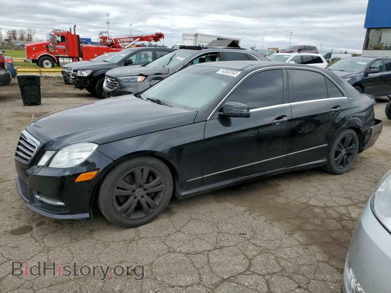 Photo WDDHF8HB1BA347619 - MERCEDES-BENZ E-CLASS 2011