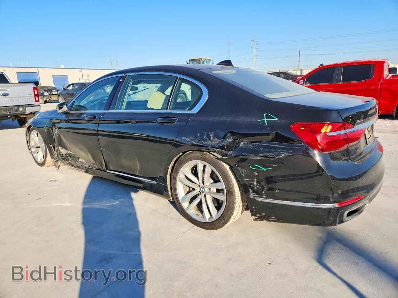 2016 BMW 7 SERIES - VIN: WBA7F2C50GG417066 - Фото 2