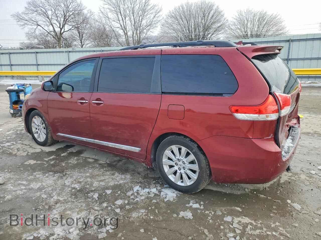 2011 TOYOTA All Models - VIN: 5TDYK3DC1BS172654 - Фото 2