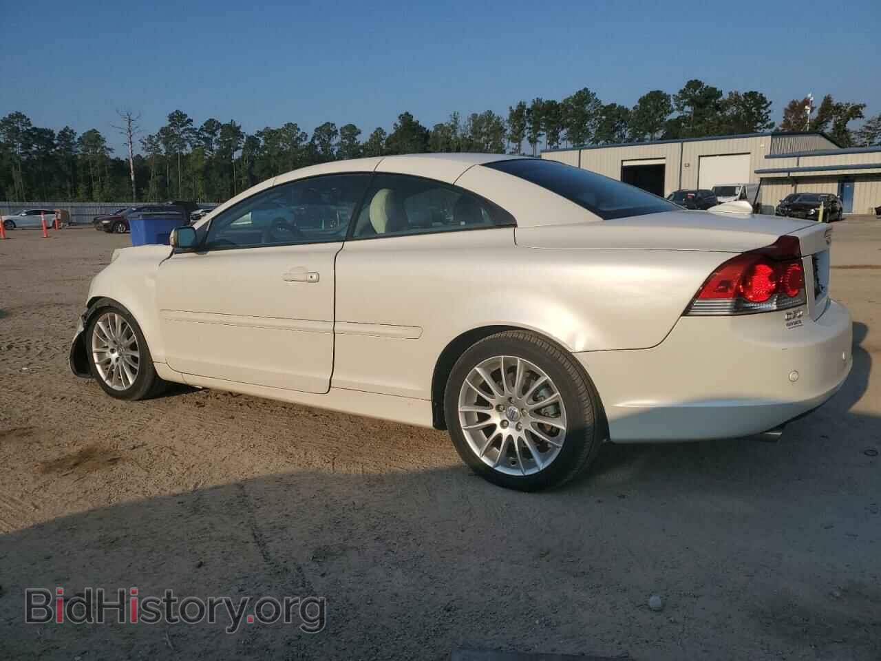 2007 VOLVO C70 - VIN: YV1MC68237J024681 - Фото 2