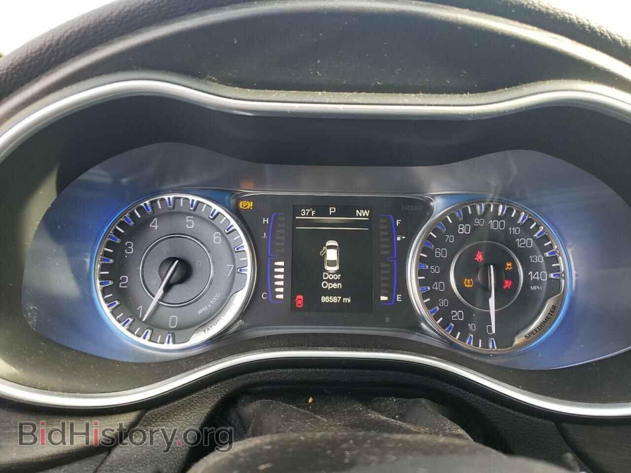 2016 CHRYSLER 200 - VIN: 1C3CCCAB5GN112672 - Фото 9