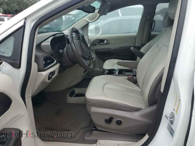 2017 Chrysler PACIFICA (VIN 2C4RC1BG4HR684423) — photo 7 of 14