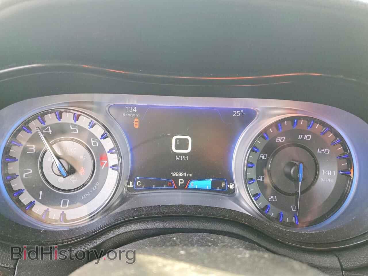 2017 CHRYSLER 300 - VIN: 2C3CCAGG4HH653813 - Фото 9