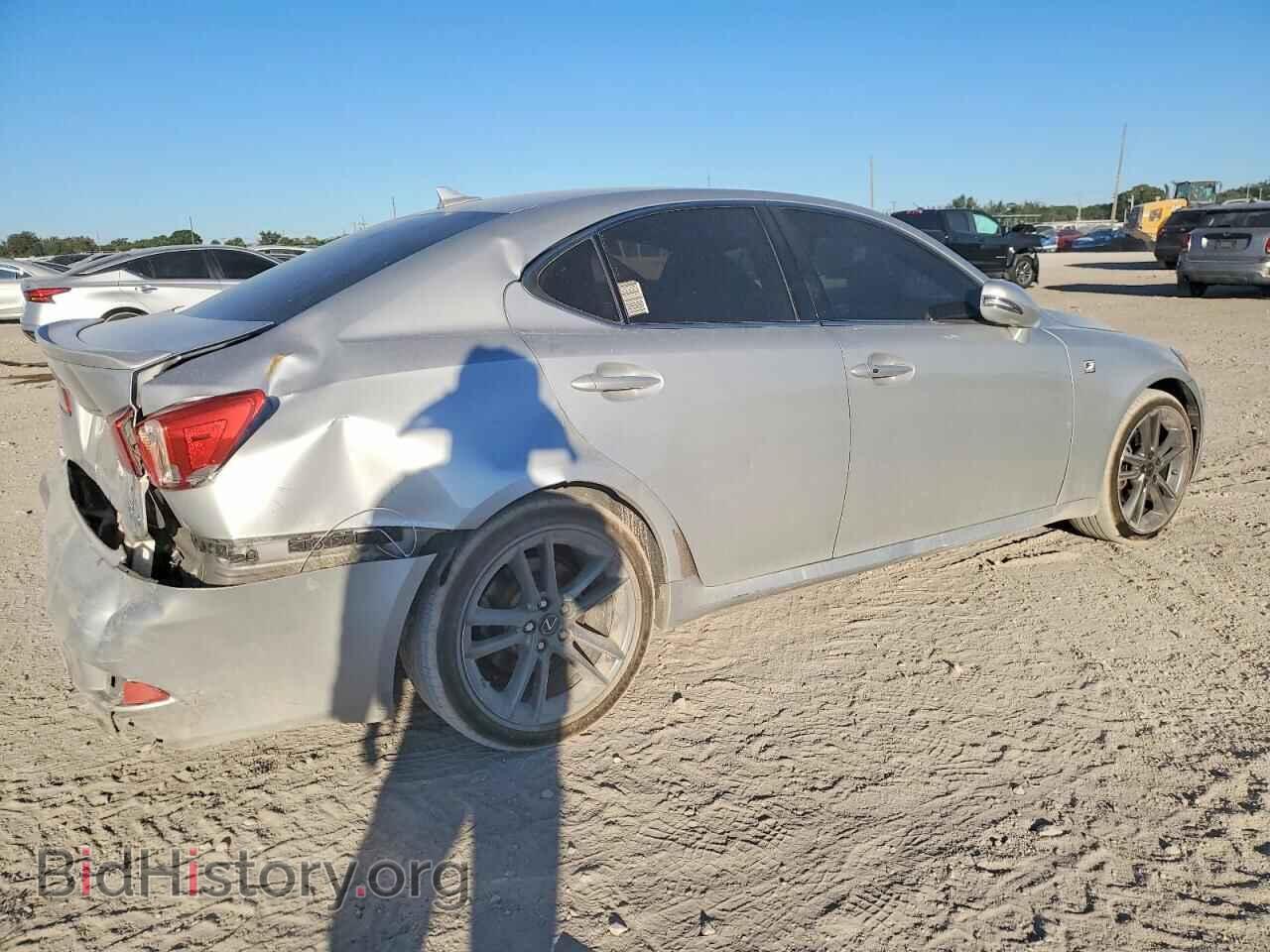 2011 LEXUS IS - VIN: JTHBF5C20B5149918 - Photo 3